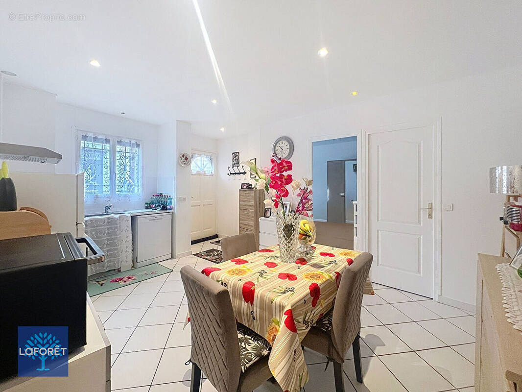 Appartement à CORBEIL-ESSONNES