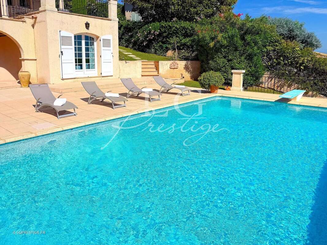 Maison à THEOULE-SUR-MER