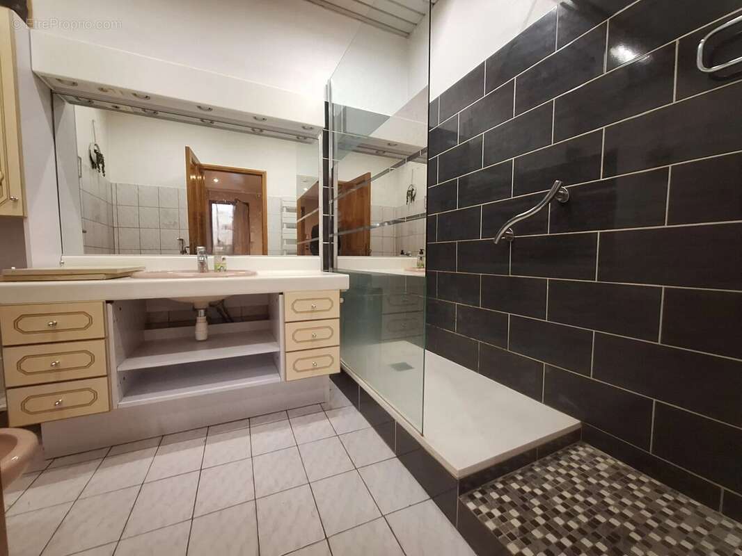 Appartement à MARSEILLE-14E