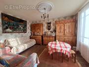 Maison à AMBRIERES-LES-VALLEES