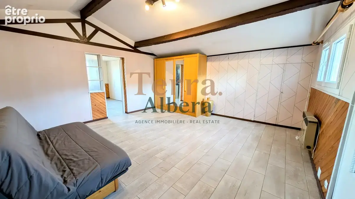 Saint-Genis-Des-Fontaines - Villa de 308 m2 avec 3 Appartements - photo 24
