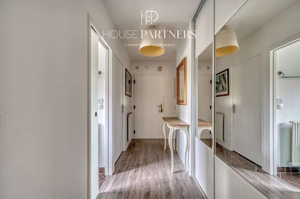 Appartement à LEVALLOIS-PERRET