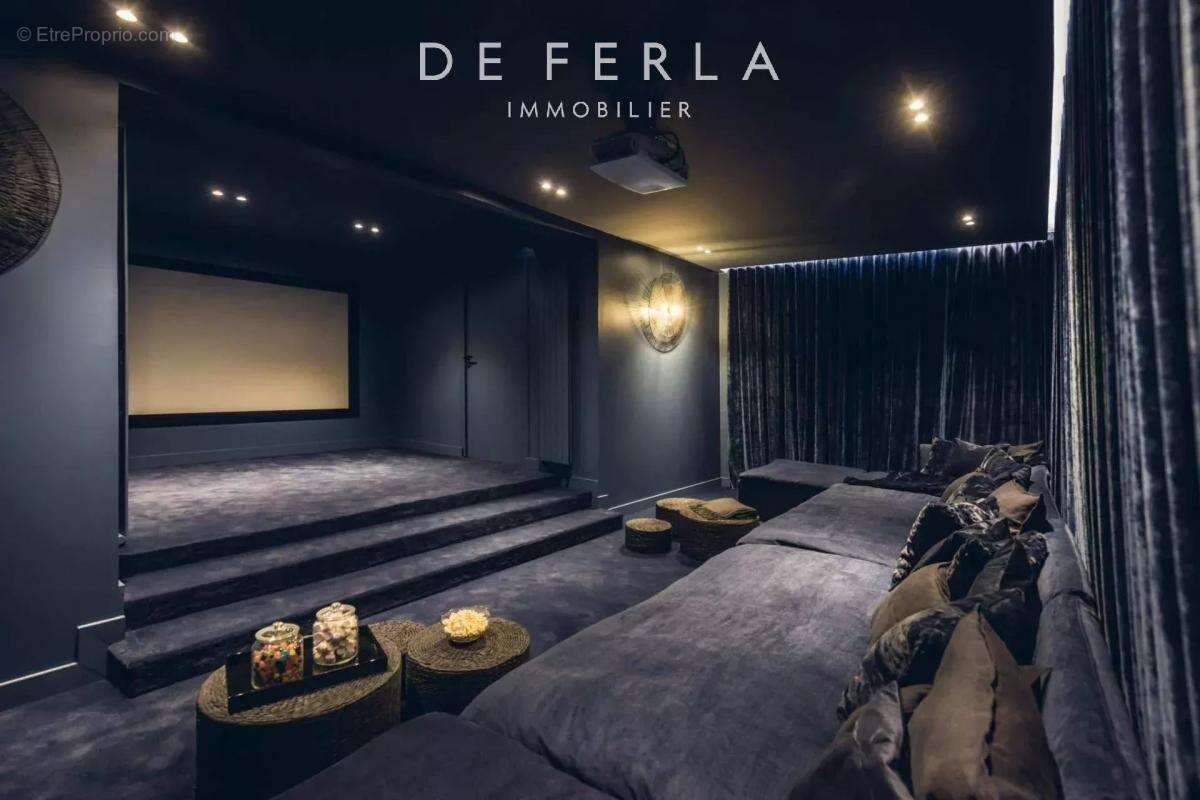 Maison à SAINT-MAUR-DES-FOSSES