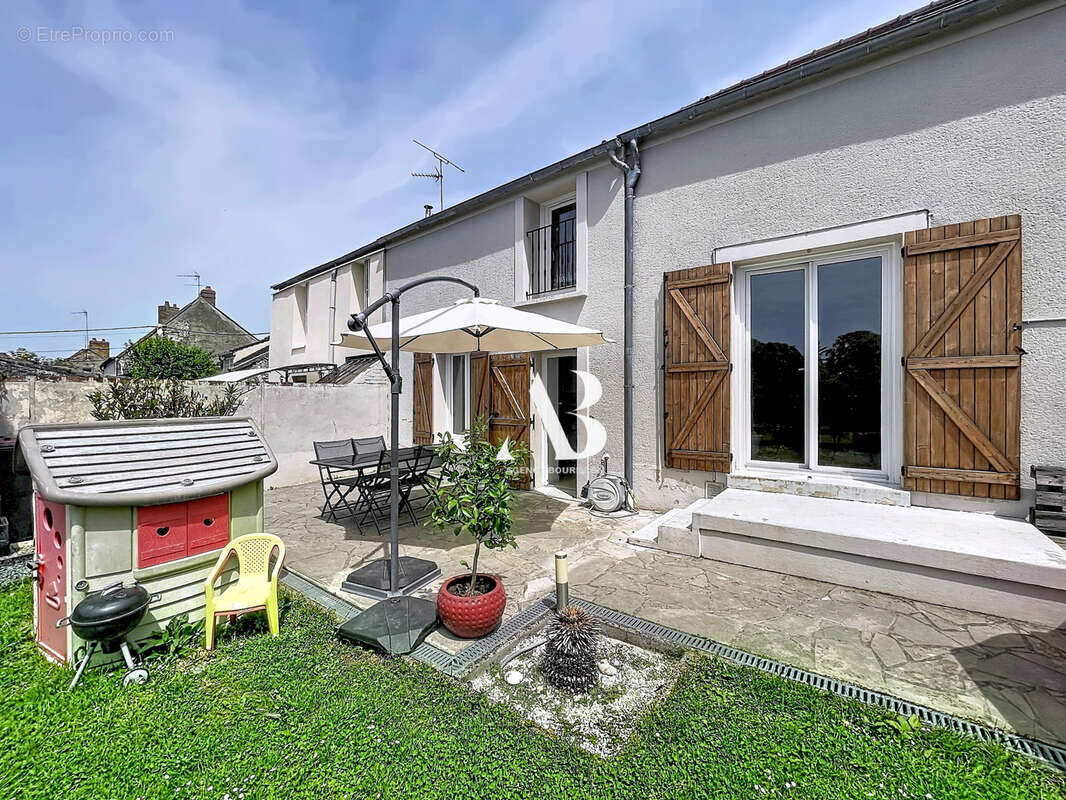 Maison à LA CHAPELLE-GAUTHIER