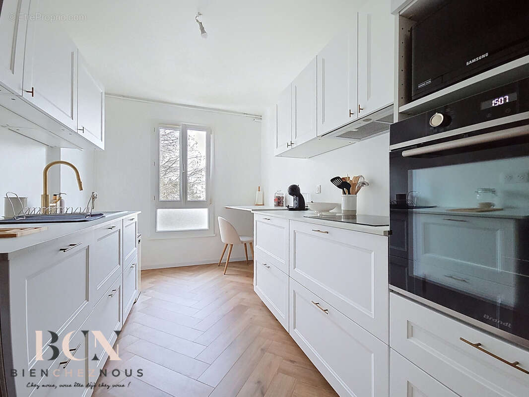 Appartement à EZANVILLE