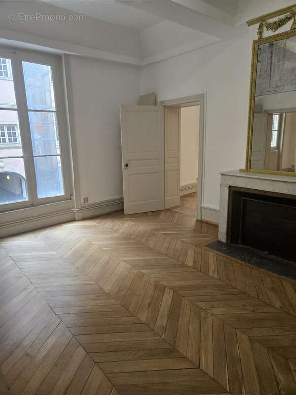 Appartement 124 m² à Lyon-2e  - photo 2
