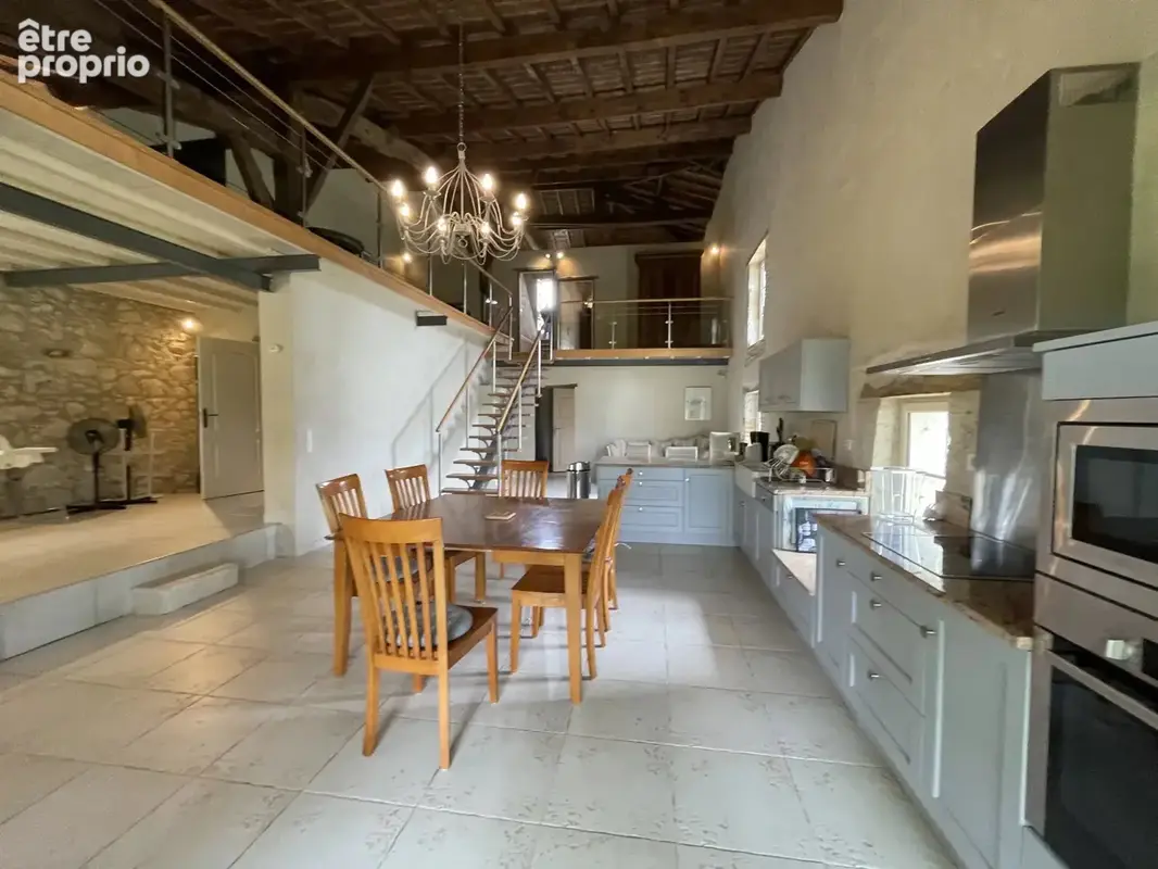 Maison en pierre de caractère avec gîte et piscine - photo 15