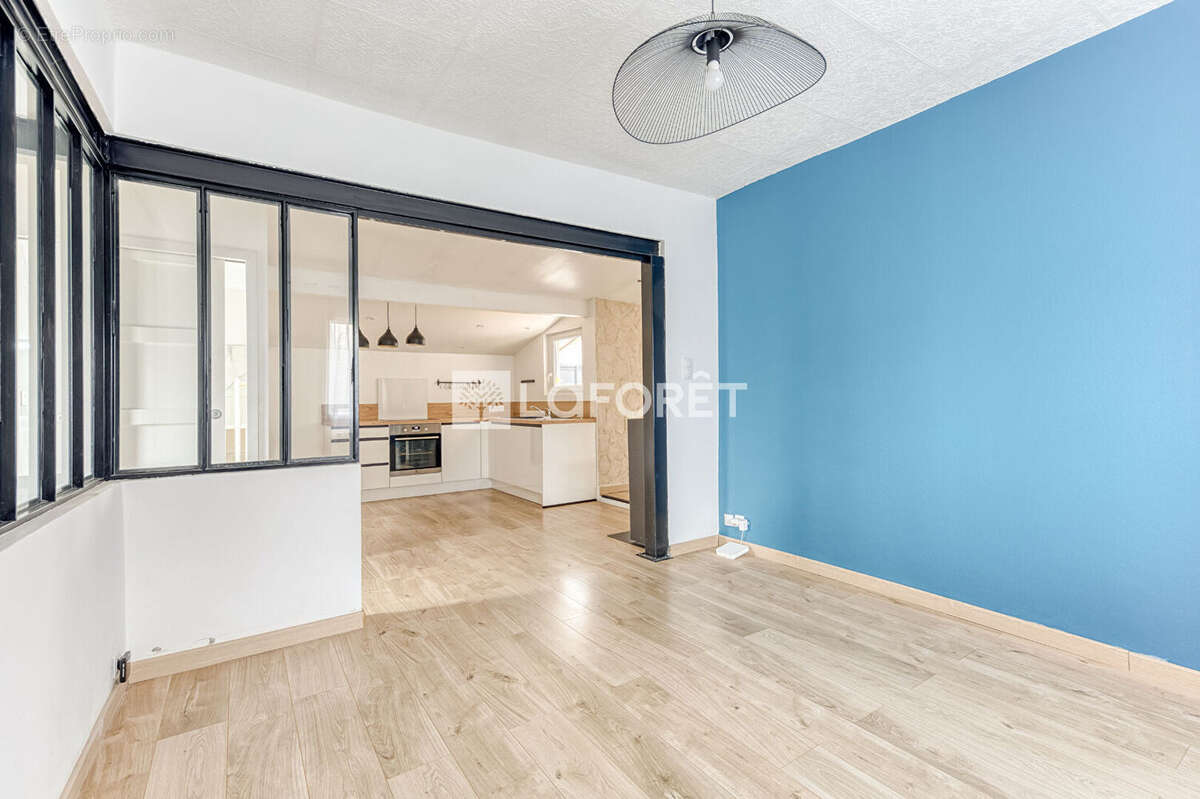 Maison de ville de plain pied  Pontault -Combault 4 pièce(s) 63.49 m2 - photo 5