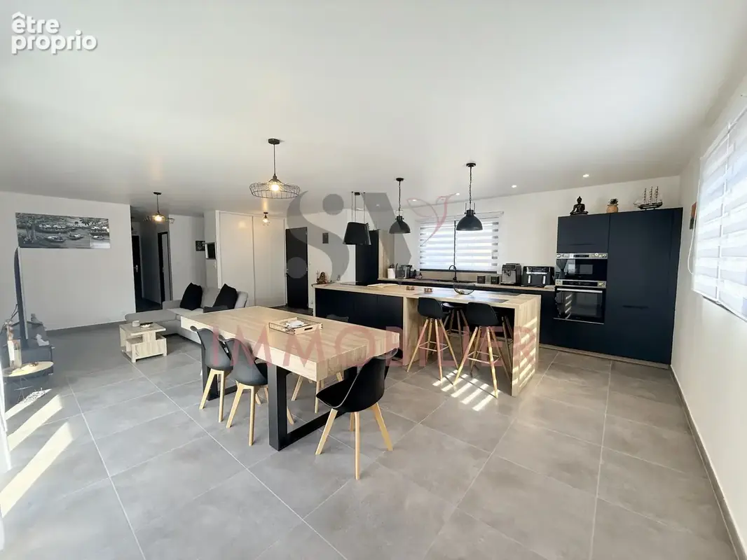 Maison à CRUZY