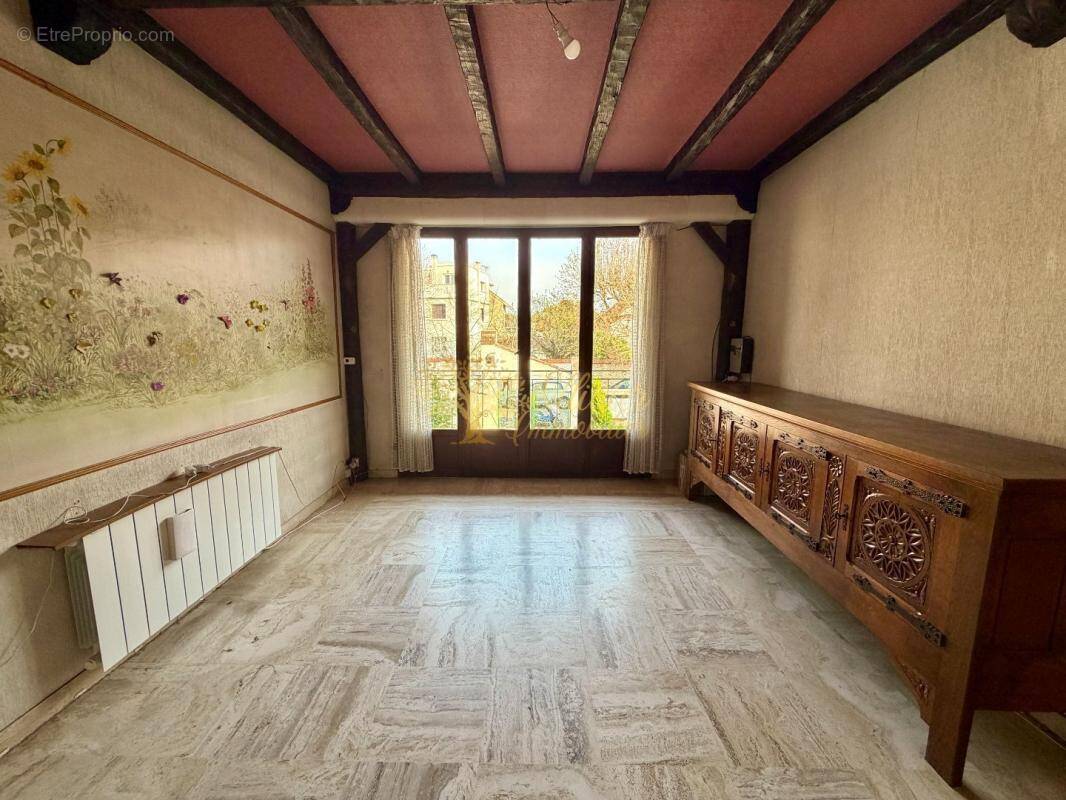 Maison à SAINT-MAUR-DES-FOSSES