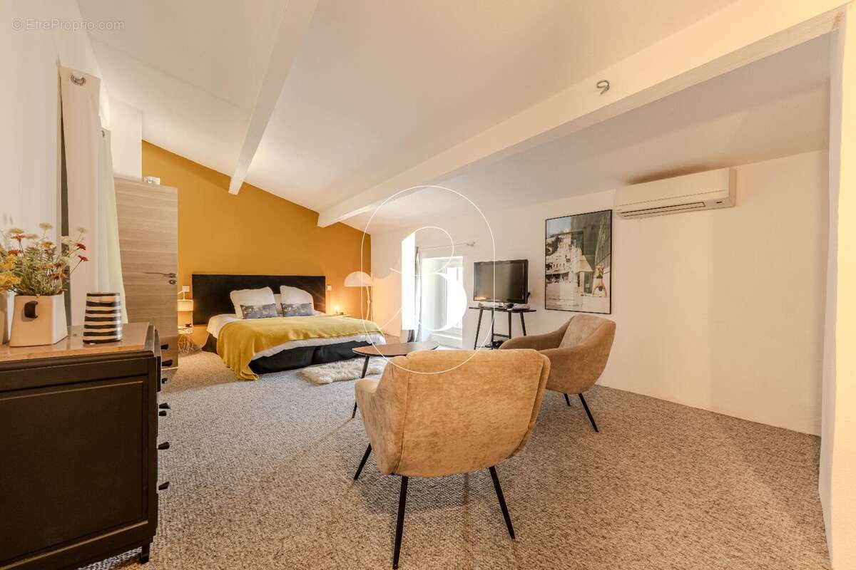 Maison à UZES