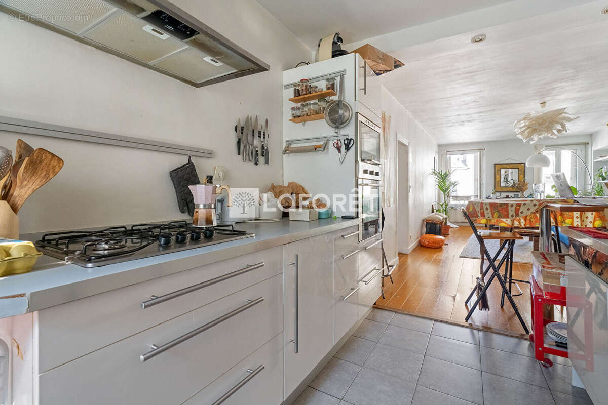 Appartement à PARIS-20E