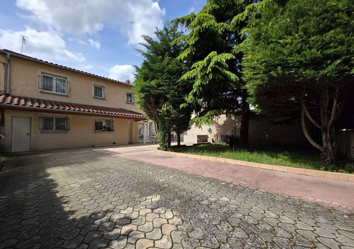 Maison à VILLEURBANNE