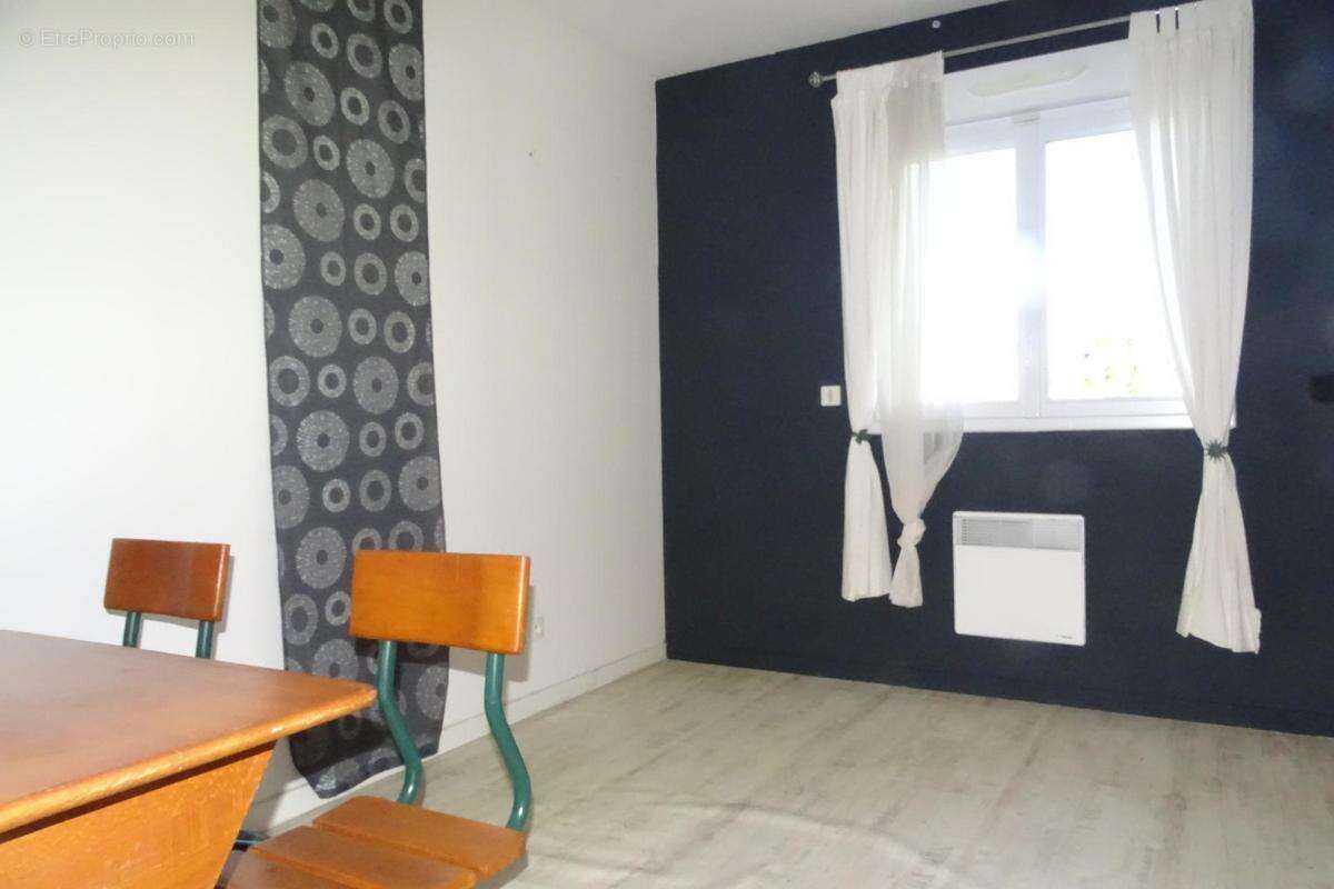 Maison à LE VIVIER-SUR-MER