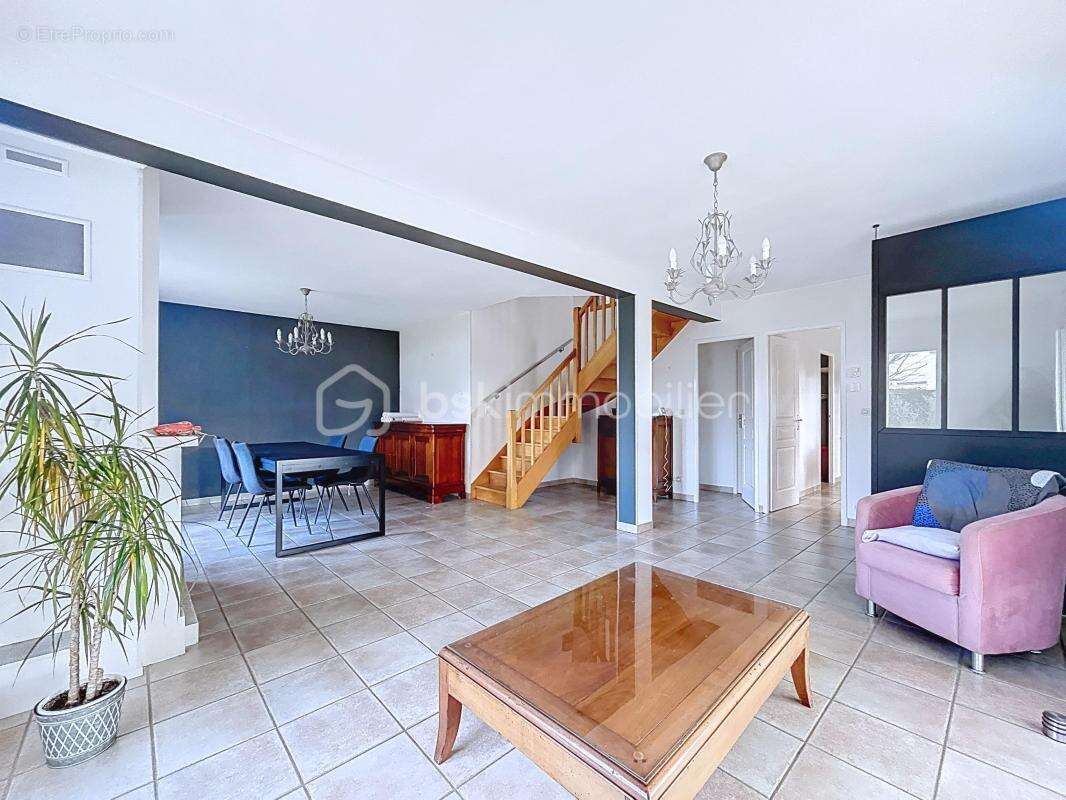 Maison à BENOUVILLE