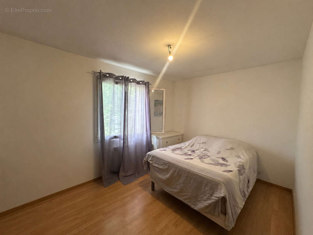 Maison BUEIL - locataire en place - photo 7