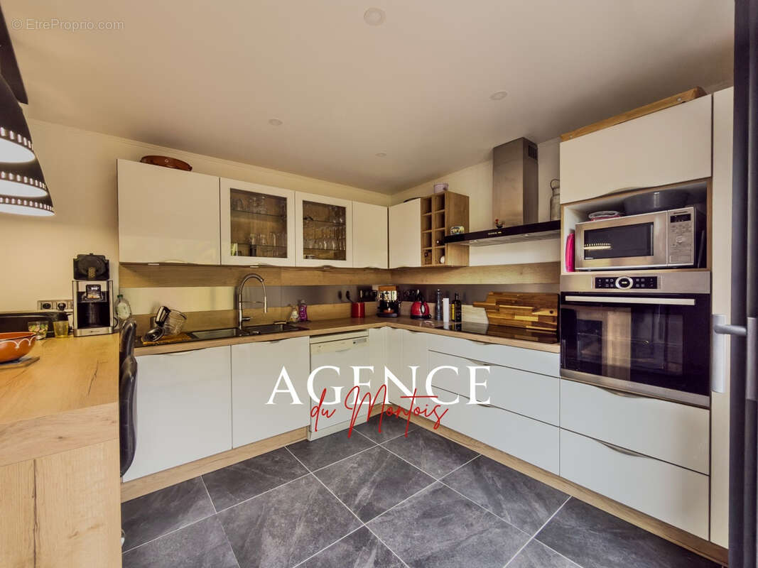 Maison à DONNEMARIE-DONTILLY