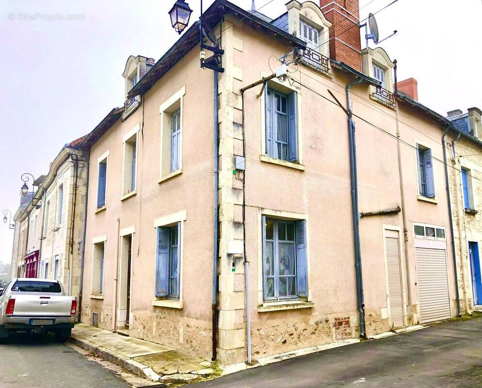 Maison à LESIGNY