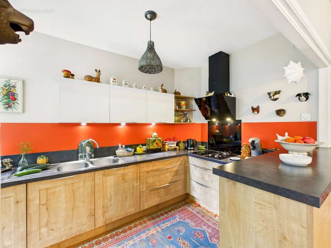 Maison de campagne surélevée avec grande grange et plus de 3 hectares de terrain - photo 4