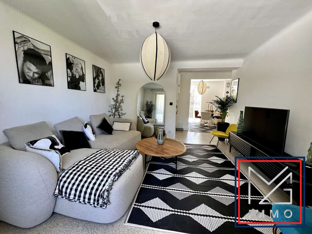 Appartement à SIX-FOURS-LES-PLAGES