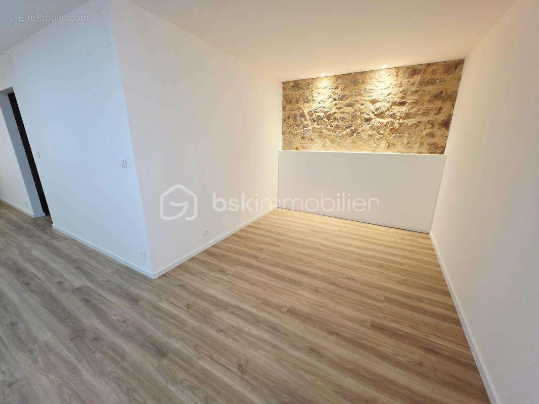  Maison de campagne rénovée – 345 m² – Vaux-Villaine (08) - photo 15
