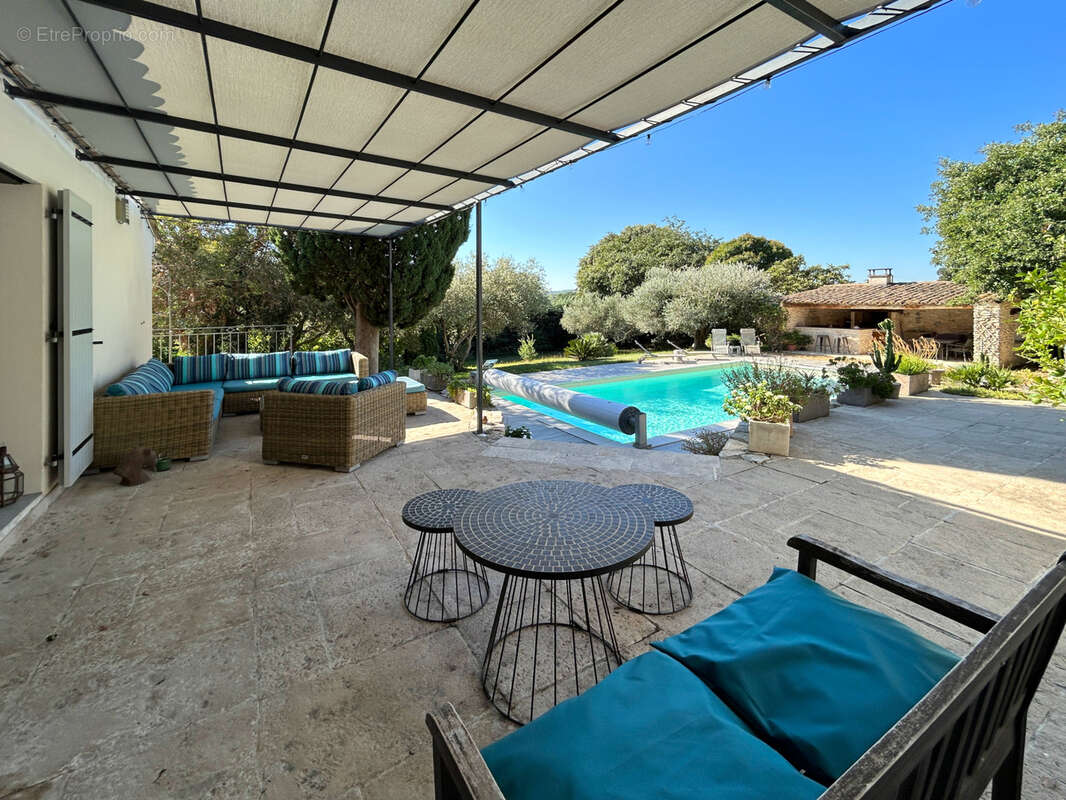 Maison à SAINT-QUENTIN-LA-POTERIE