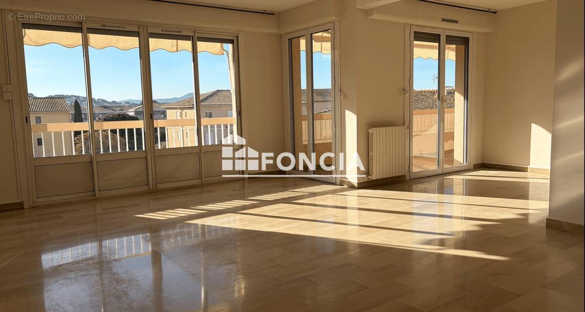 Appartement à SANARY-SUR-MER