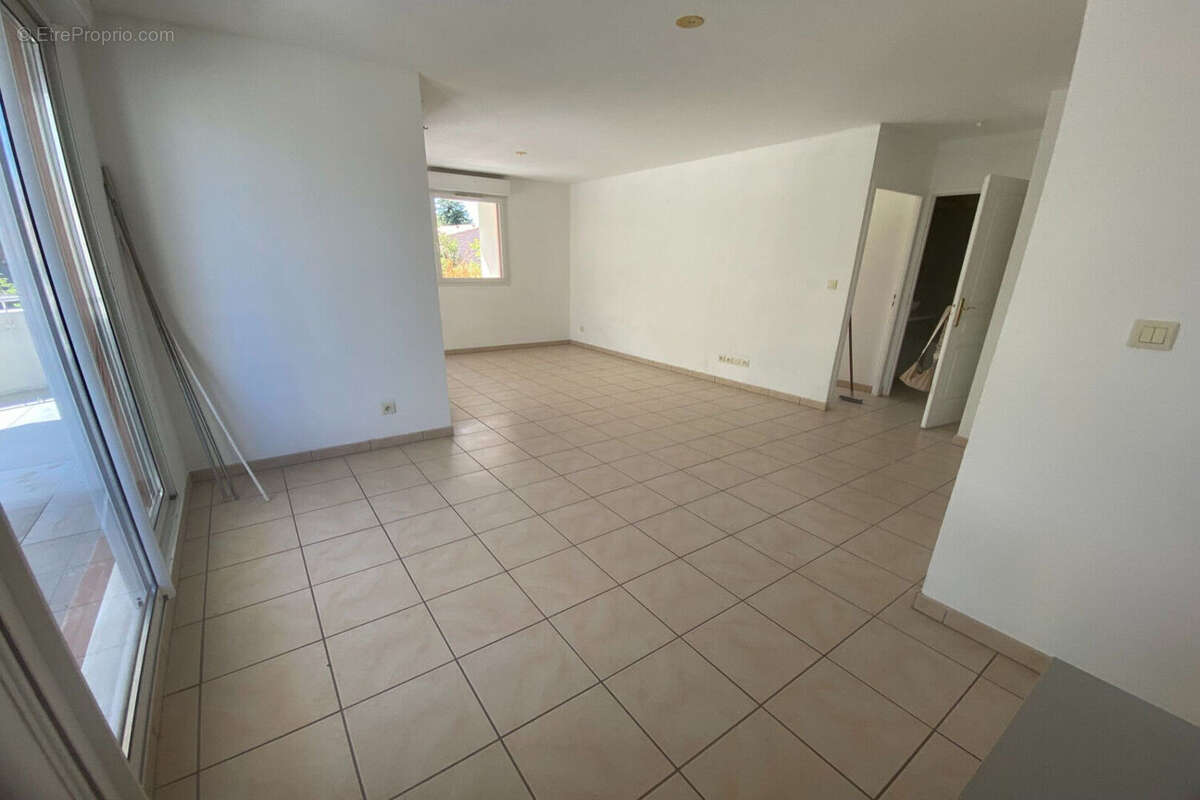 Fuveau - 2 pièce(s) - 52.4 m2 - photo 2