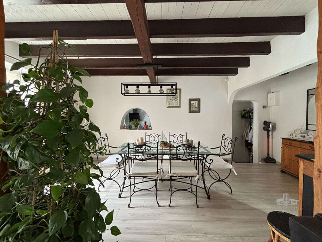 Maison à TREILLIERES