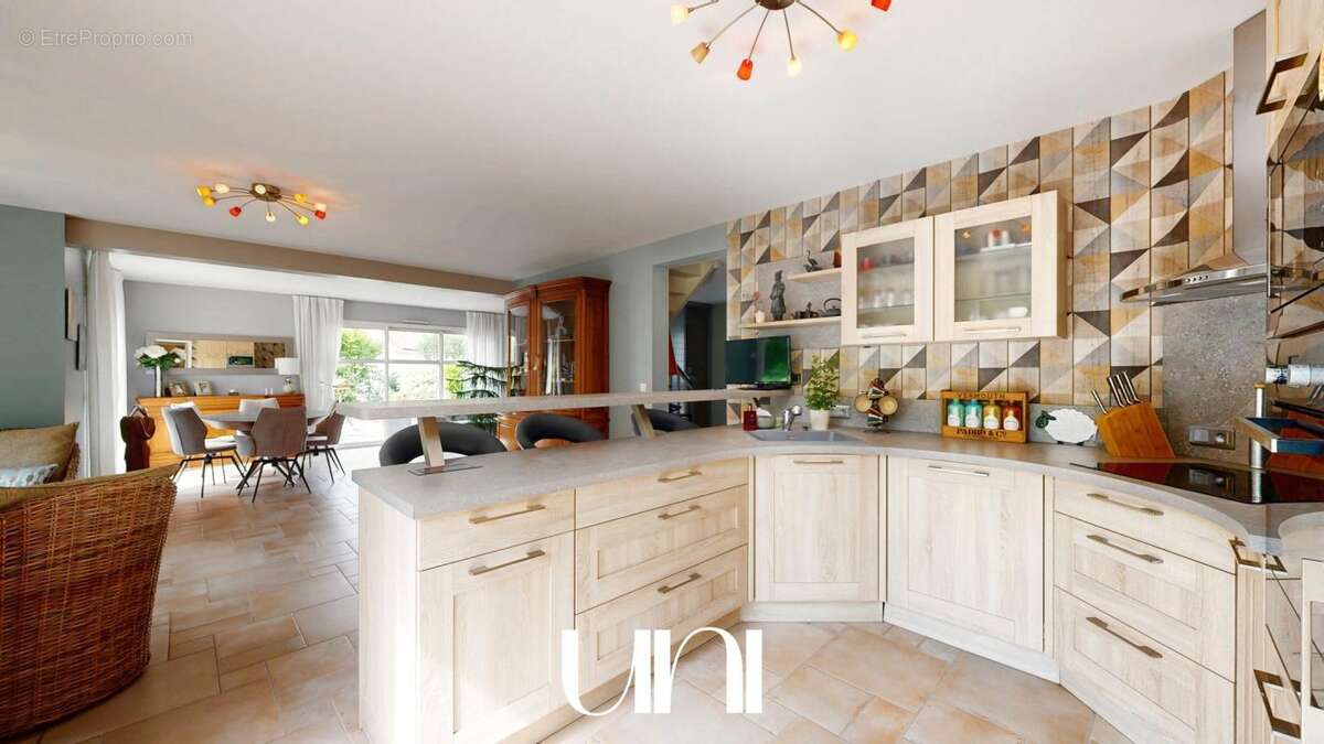 Maison à CORMELLES-LE-ROYAL