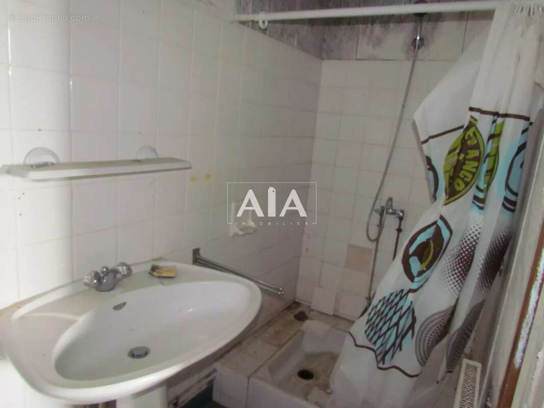 Maison à NANTEUIL-EN-VALLEE