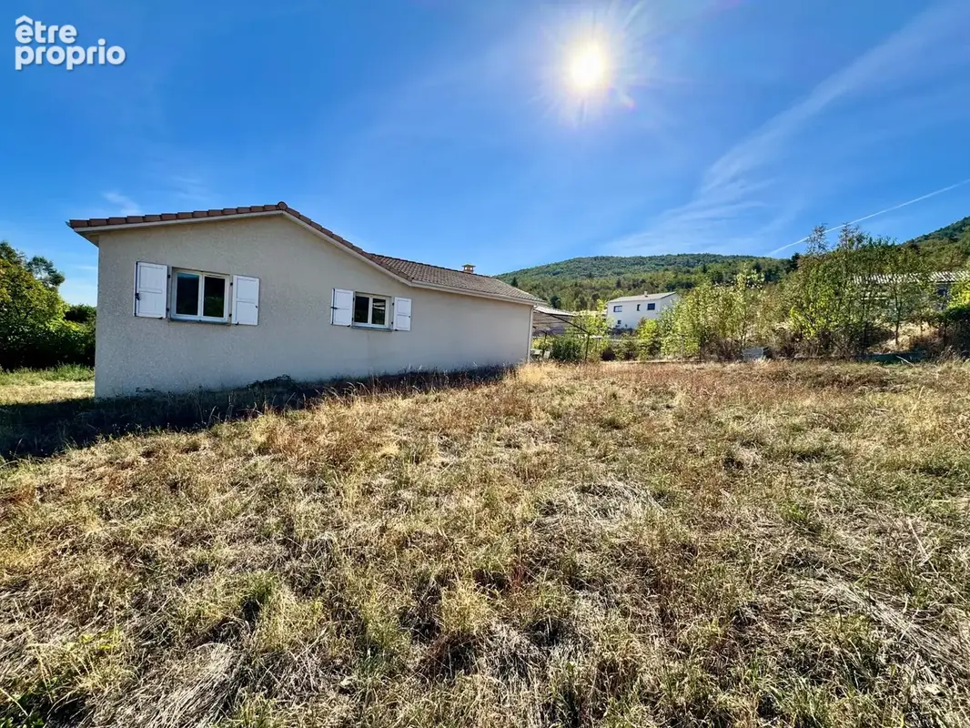 Maison d'habitation sur sous sol complet et terrain de 1100m2 - photo 3