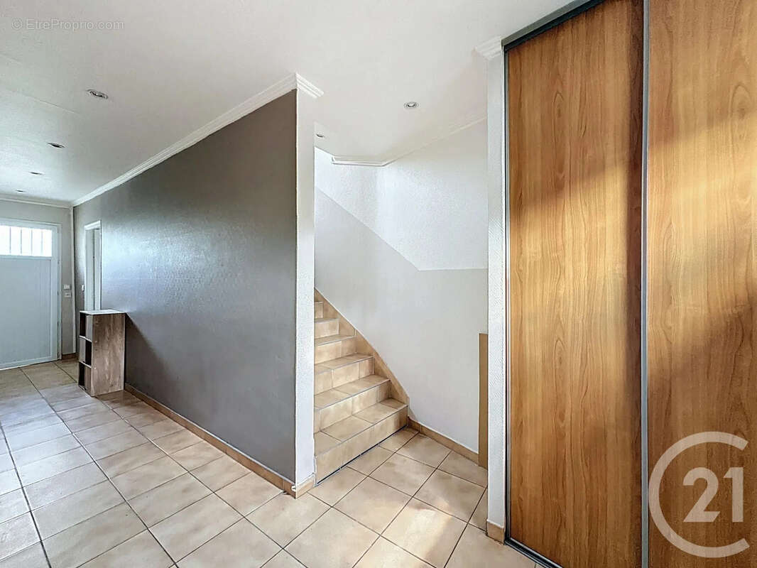 Maison à SAINT-ANDRE-LES-VERGERS