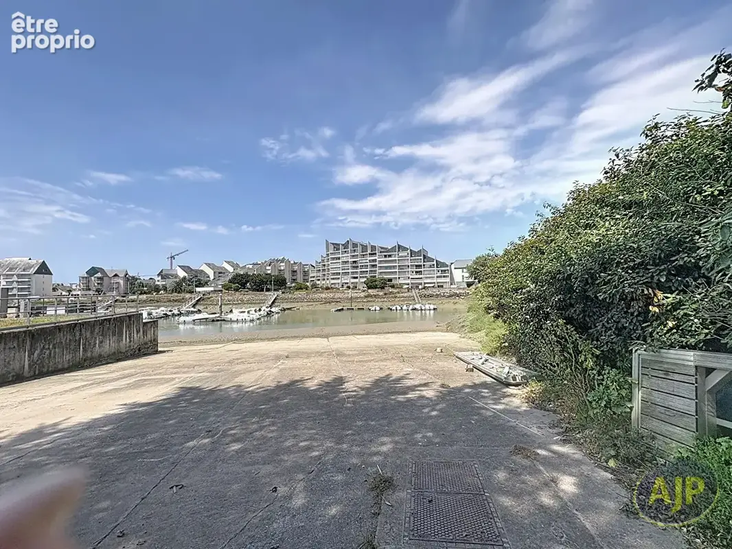 LE POULIGUEN -  85 m² dernier étage avec vue imprenable sur le port de plaisance - photo 9