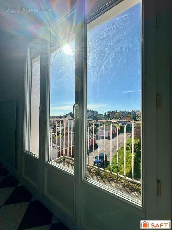 Photo 2 - Appartement à VARENNES-VAUZELLES