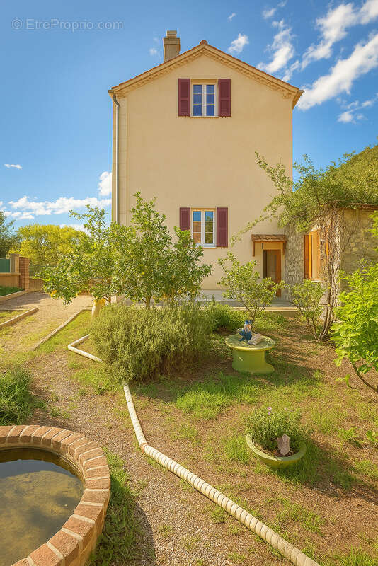 Maison à SOLLIES-TOUCAS