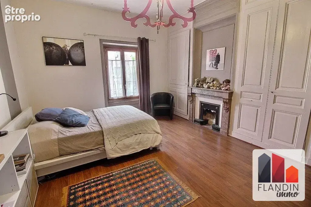 Maison 8 pièces 232 m² à vendre à Grigny (69520) - photo 8