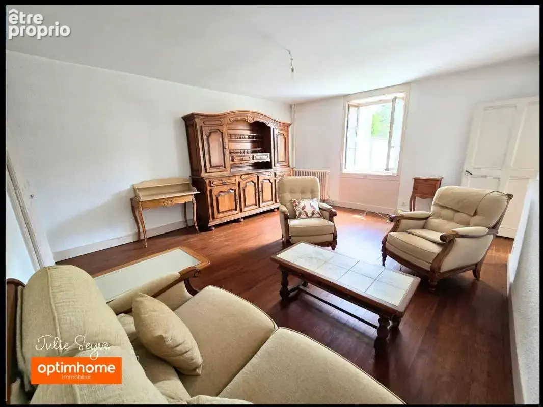 Maison à fort potentiel – 127m² évolutifs à 200m²,  annexe aménageable , vue Golf, proximité Genève - photo 6