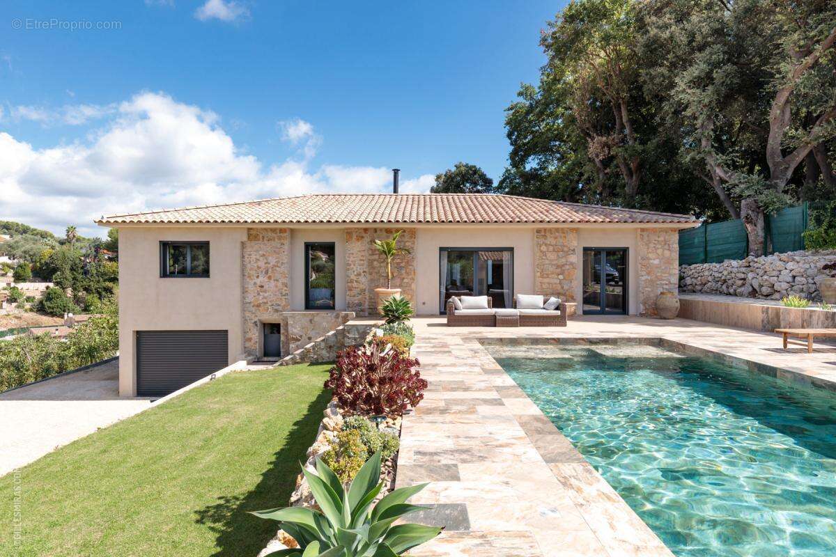 Maison à VALLAURIS