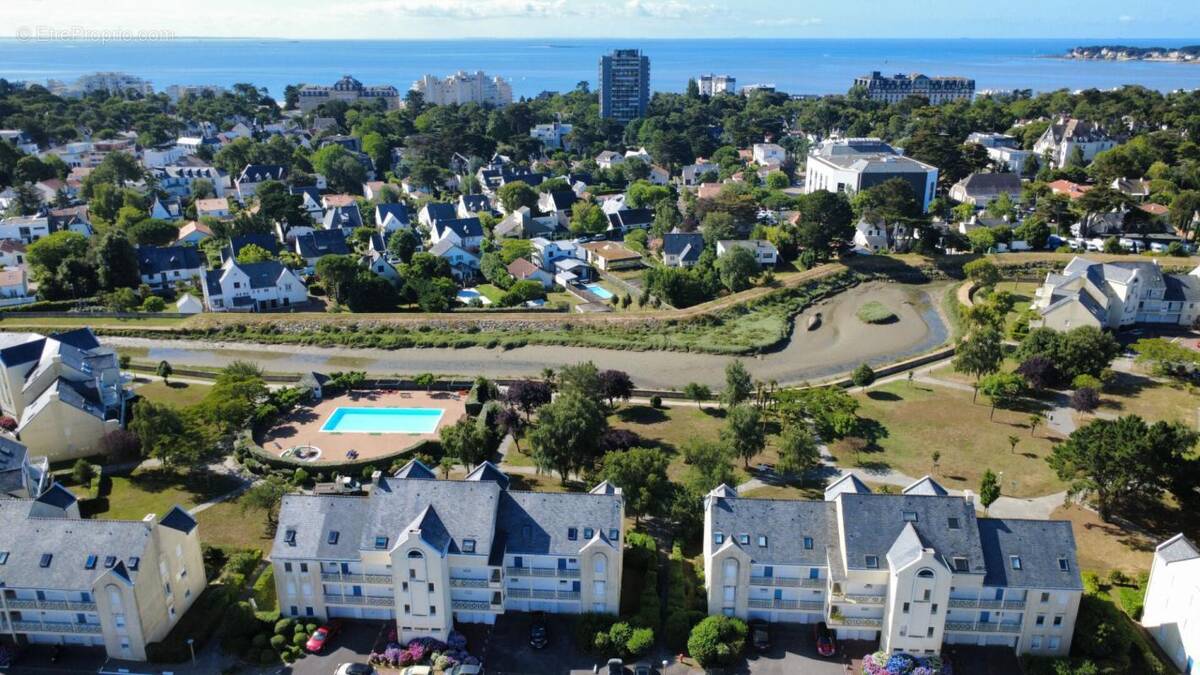 Parking à LA BAULE-ESCOUBLAC