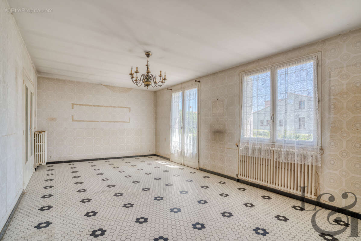 Maison traditionnelle des années 1970 à vendre à Villeneuve-sur-Lot - photo 7