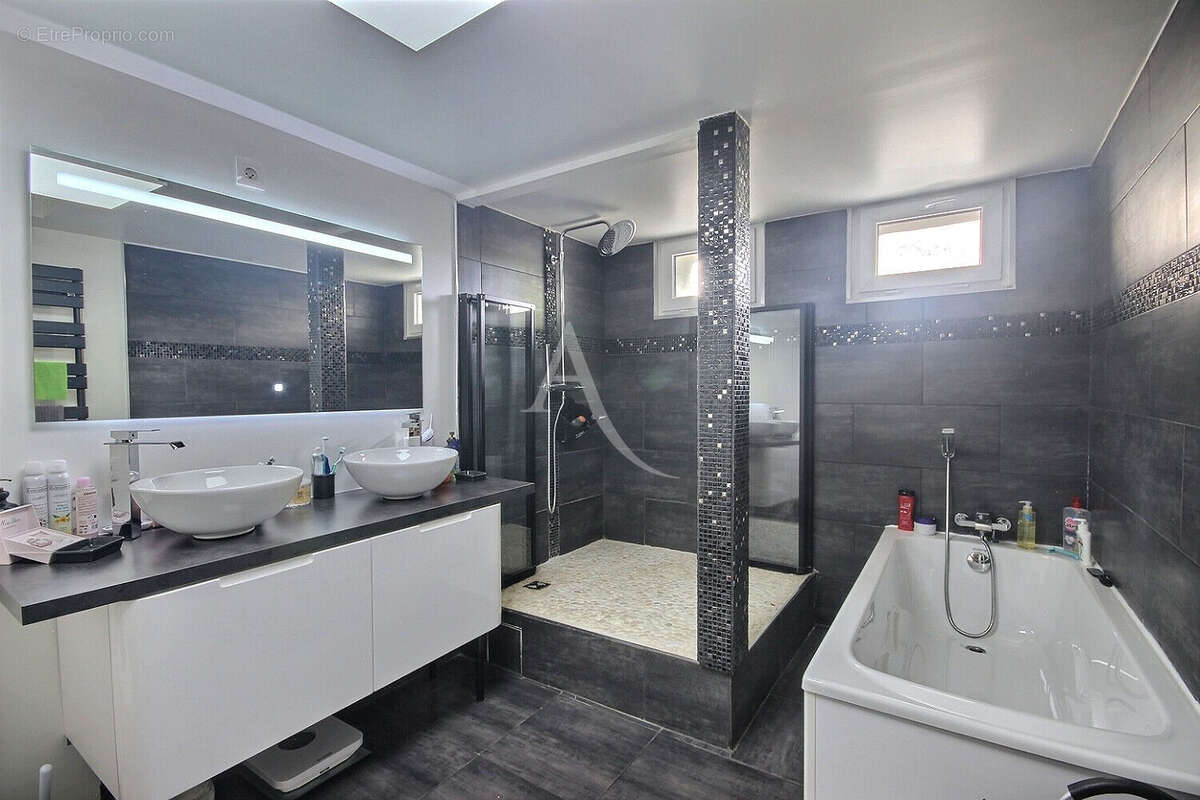 Maison à CONFLANS-SAINTE-HONORINE