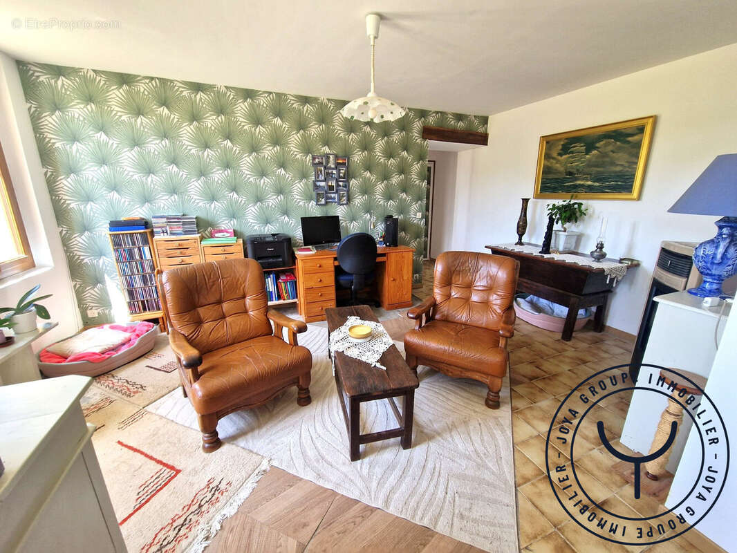 Maison à AIX-EN-OTHE