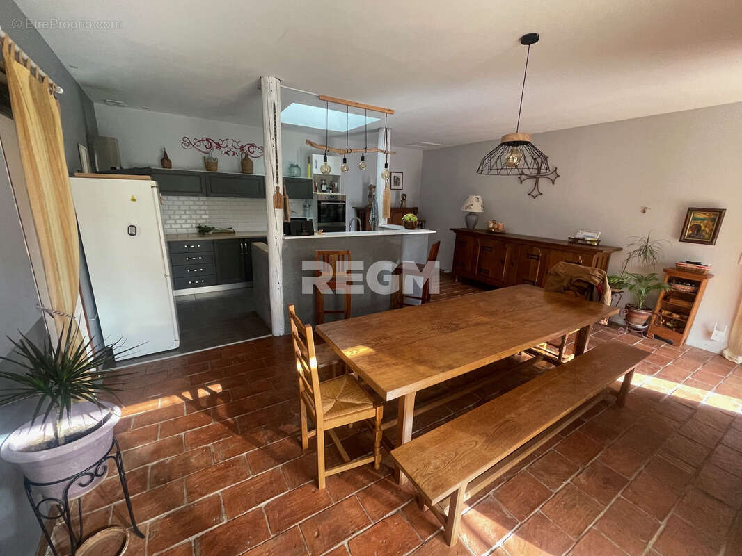 A vendre Hérault 34550 Bessan - proche Agde et mer - unique opportunité Maison 162 m2 en pierres entièrement rénovée type Longèr - photo 8