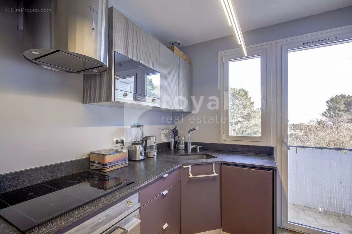 Appartement à VALBONNE