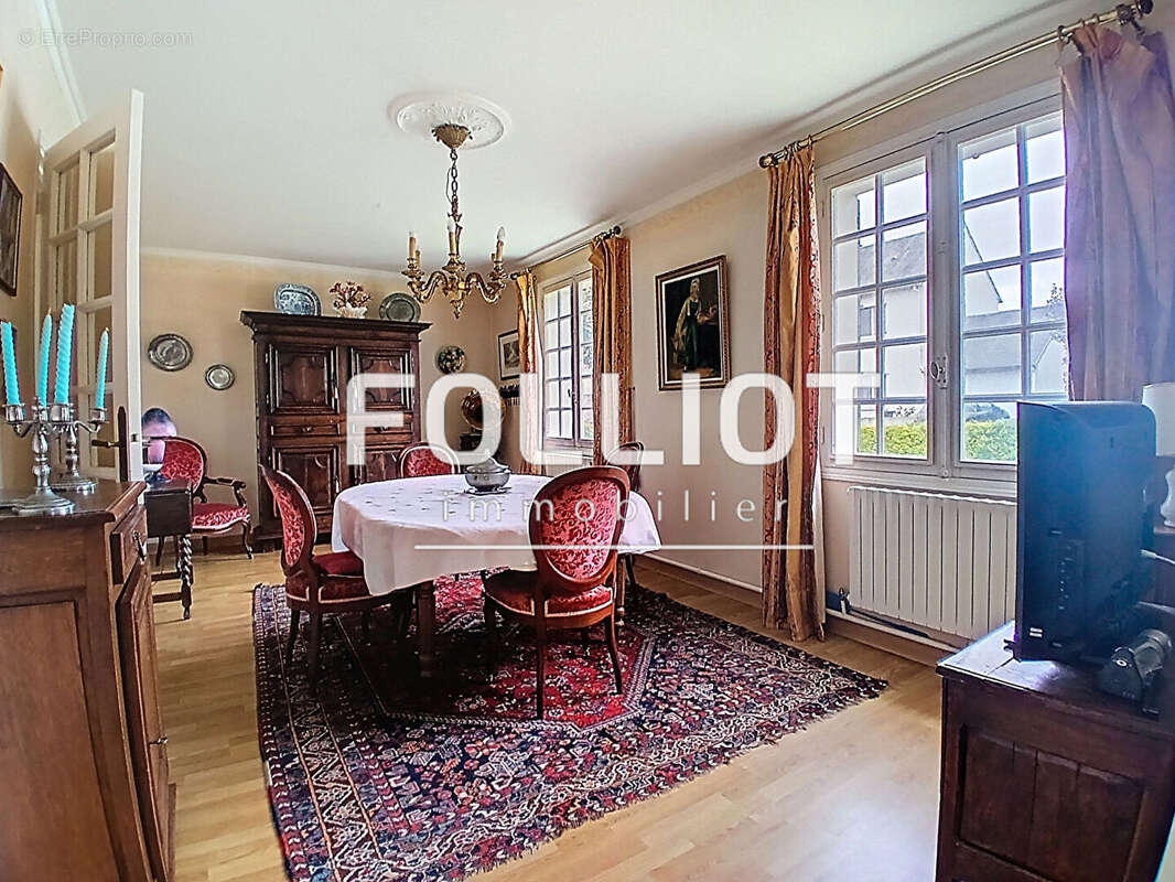 Maison à LA HAYE-DU-PUITS