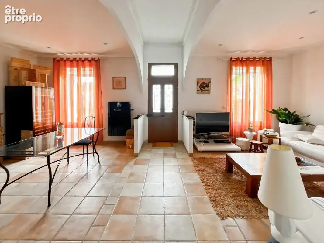 À vendre : Maison de maître d’exception à Quarante  - photo 3