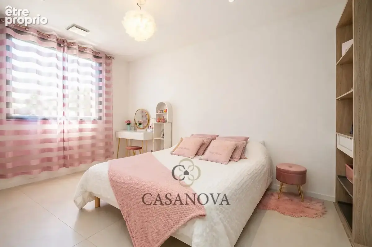 Villa moderne de 250 m² à Saint Gely-du-fesc sur 1150 m² de terrain - photo 22