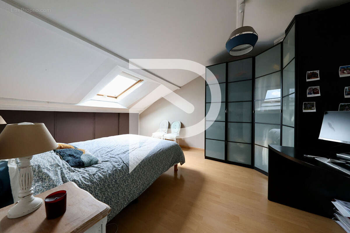 Maison à LE COUDRAY-MONTCEAUX