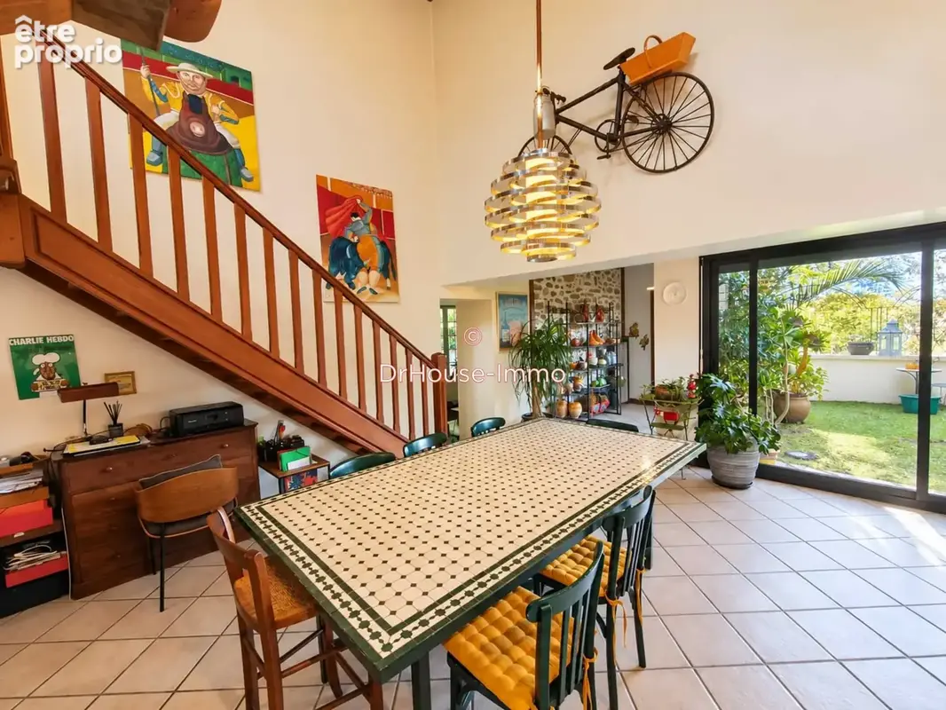 Maison 6 pièces 245 m² à vendre à Oloron-Sainte-Marie (64400) - photo 2